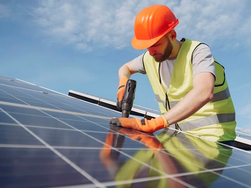 Solar Panel Installation and Maintenance